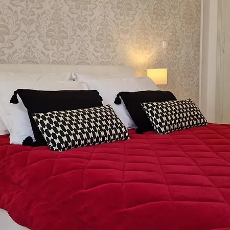 Apartment Medea 2 With Private Parking